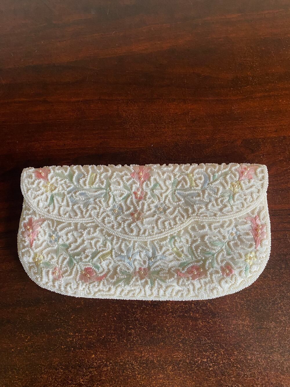 Vintage Richere 1950s White Cream Floral Embroidered Beaded Clutch